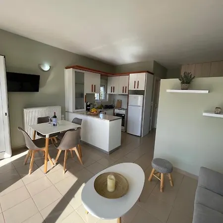 Aggeliki's Hideaway *